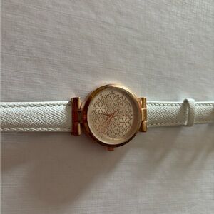 Isaac Mizrahi Live White and Gold Women’s Watch